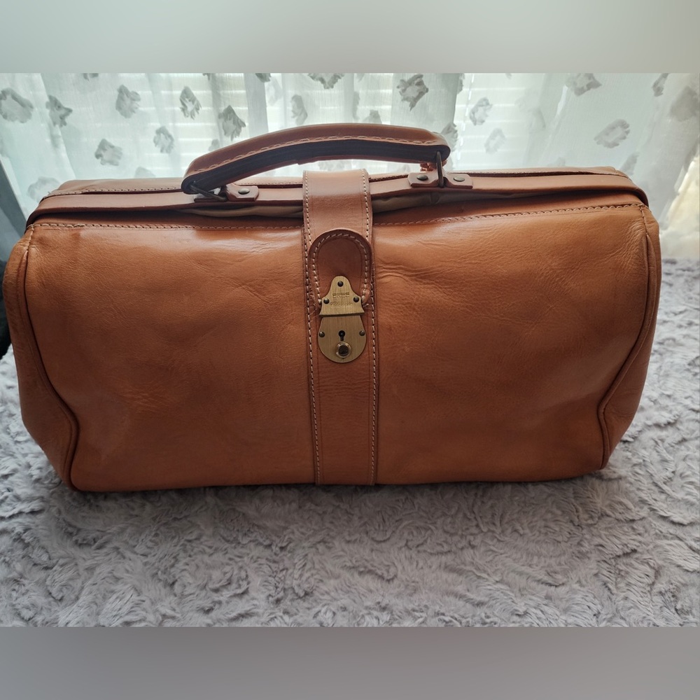 Bree Leather Tan Doctor Bag 16 1/2 "× 9 1/2" × 7"
